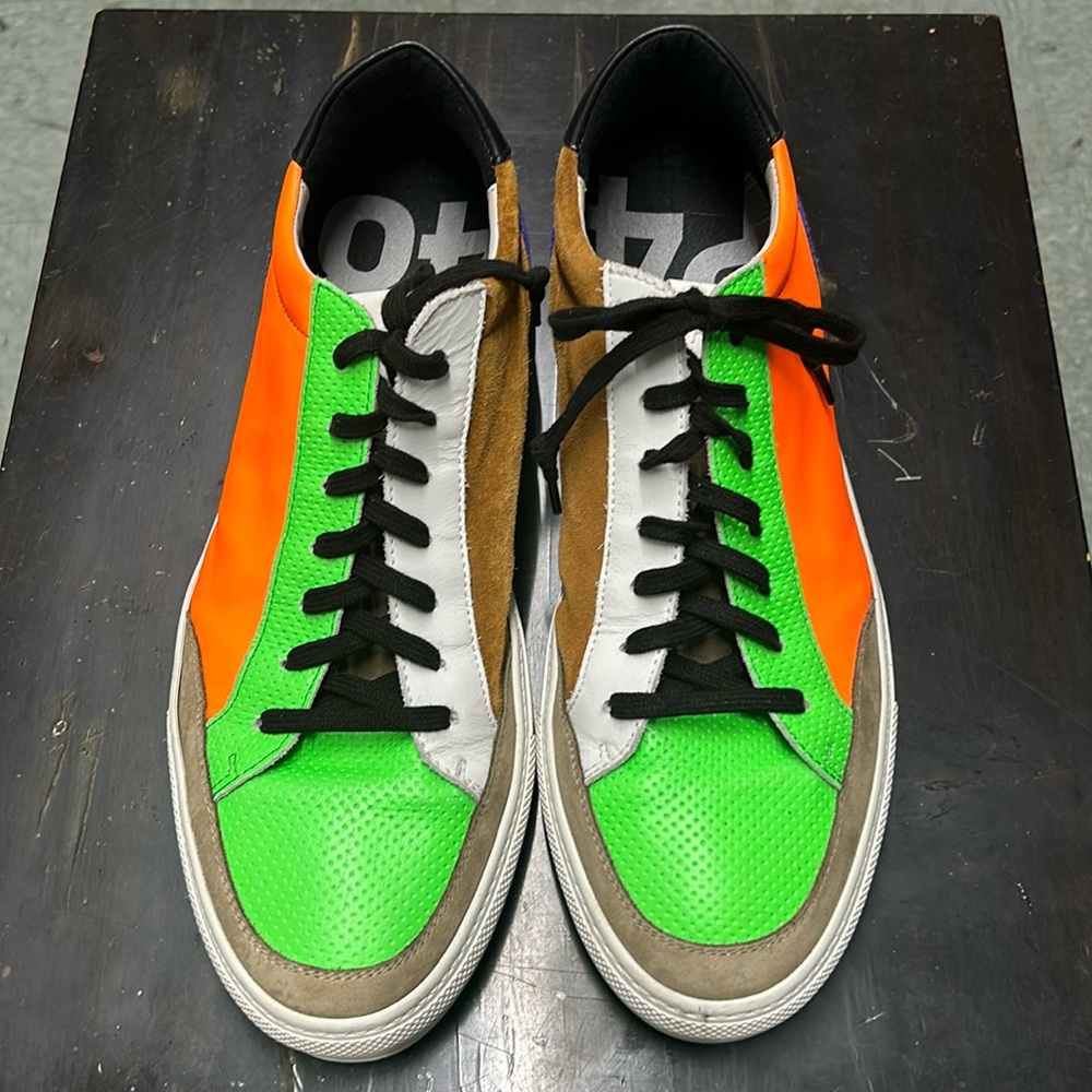 So ho low top sneakers